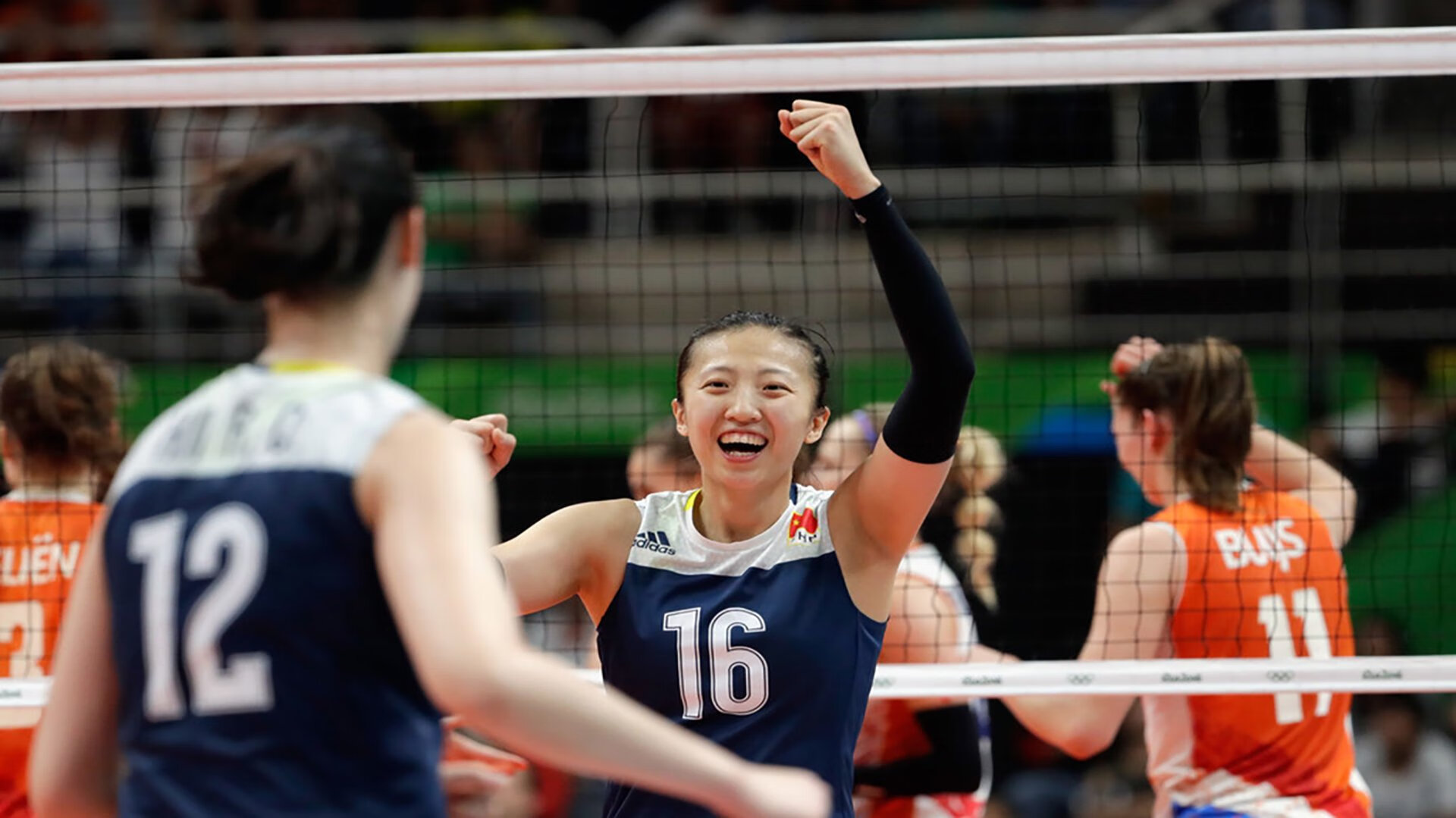 “中国女足备战世界杯，青年队员崭露头角”，中国女足世界杯亚军成员
